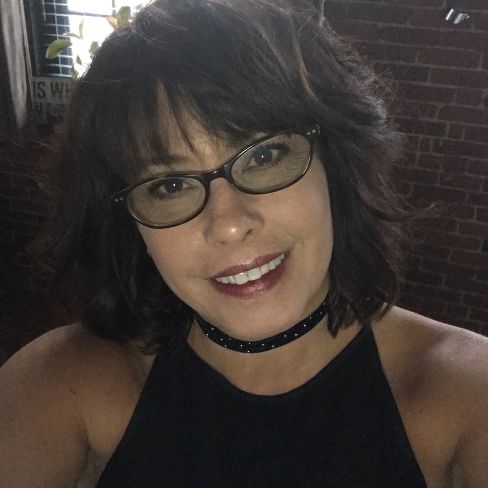 Meet your Posher, Cassandra